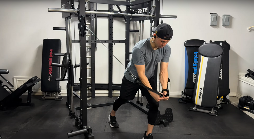 How to Perform Smith Machine Tricep Extensions for Maximum Gains